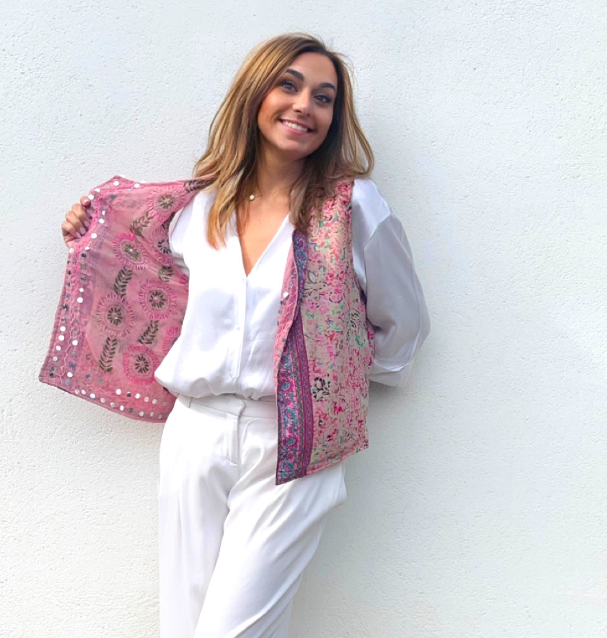 Chaleco Bordado reversible rosa