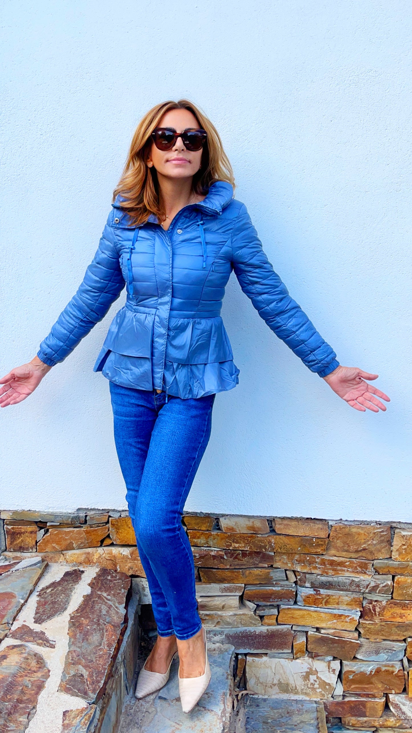 Chaqueta plumitas con volante